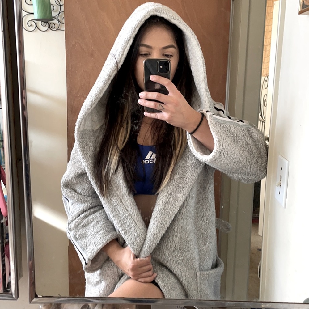 Victoria Secret Pink Robe - Picture 2 of 2